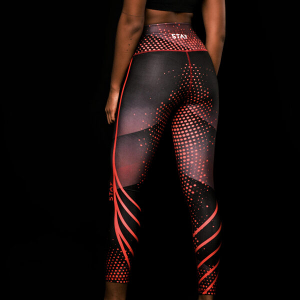 STAY LEGGINS PRETINA ALTA ESTAMPADA / NEGRA / ROJO TALLA S